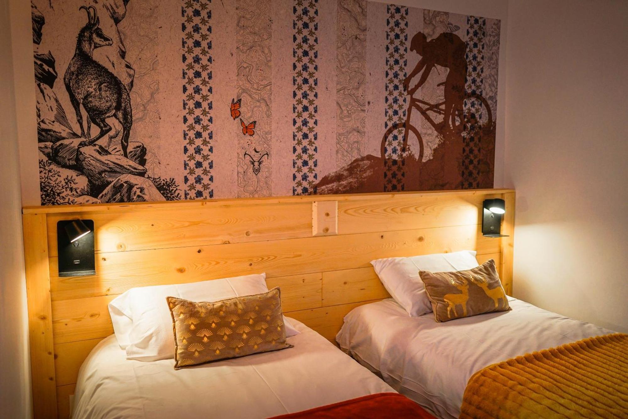 Le Petit Cerf Hotel Cervieres  Exterior photo
